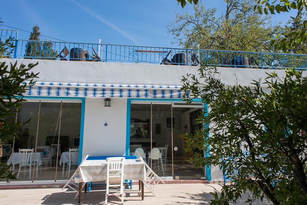 Esmana Hotel Битез Екстериор снимка